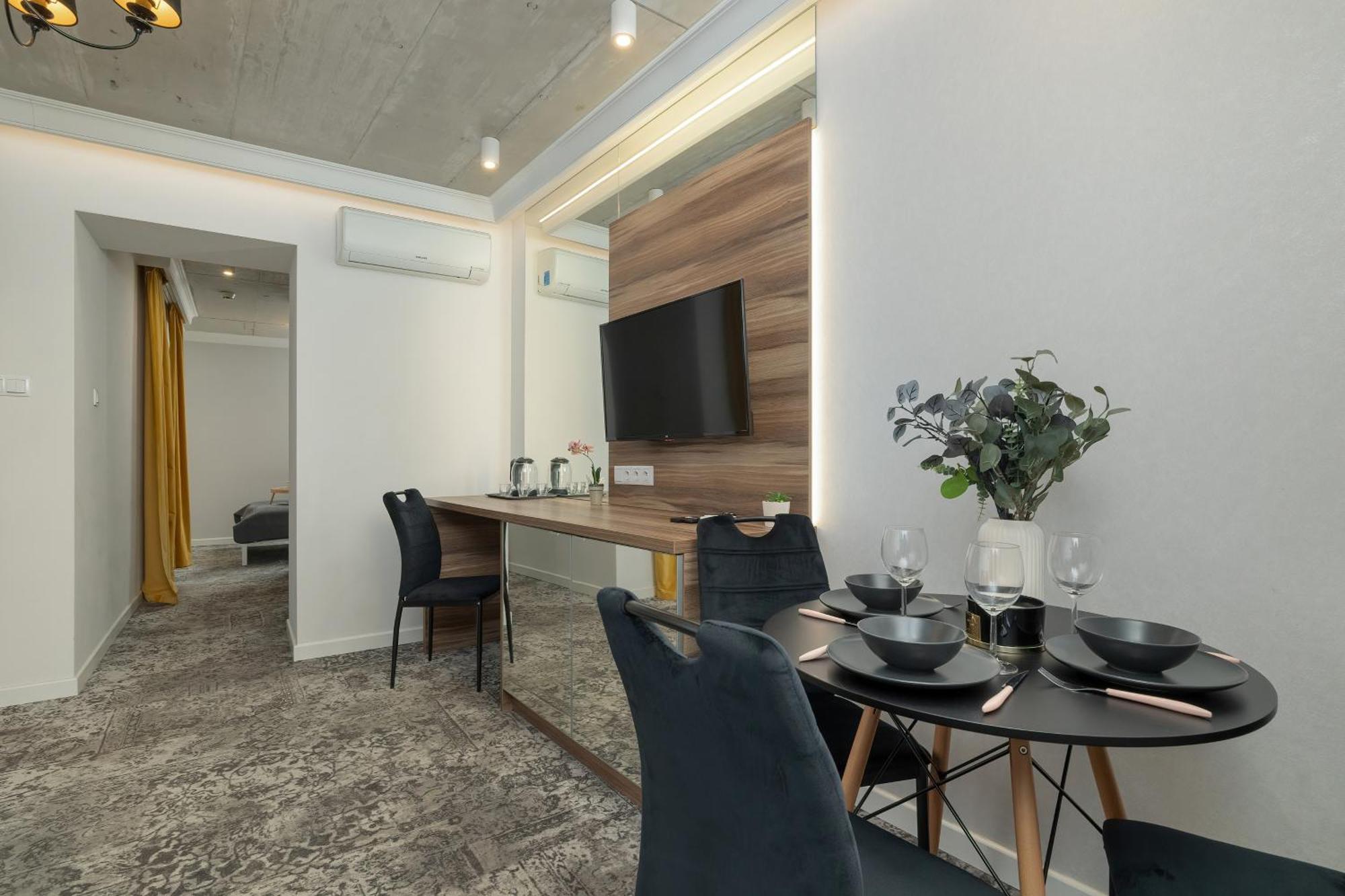 Modern & Comfy Apartment Rakowicka 6 Cracow By Renters Cracóvia Exterior foto